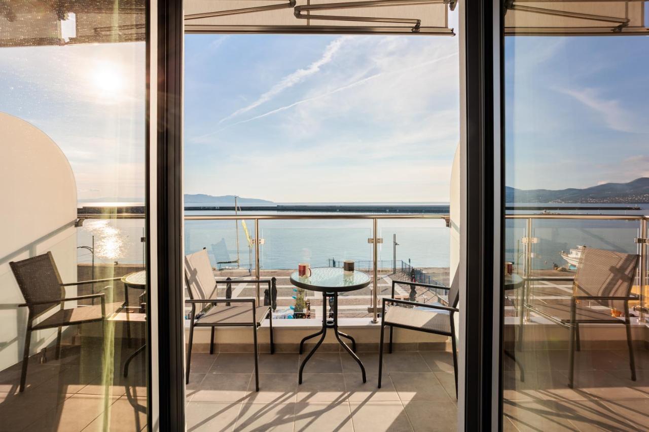 Georgia Seaview Apartment B3 칼라마타 외부 사진