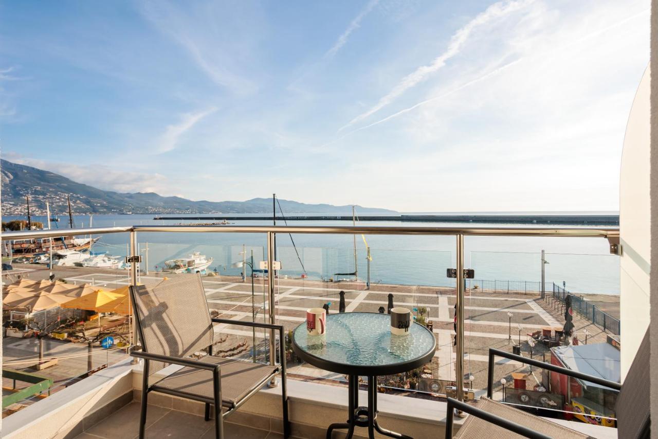 Georgia Seaview Apartment B3 칼라마타 외부 사진